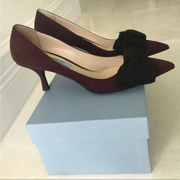Prada Kitten Heels - Calzature Donna Suede Pumps in Granato - Picture 2 of 8
